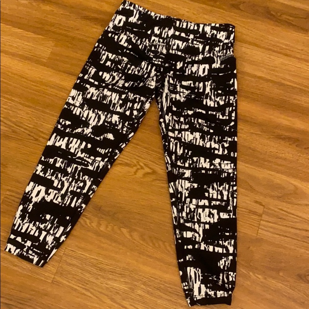 Calvin Klein workout capris